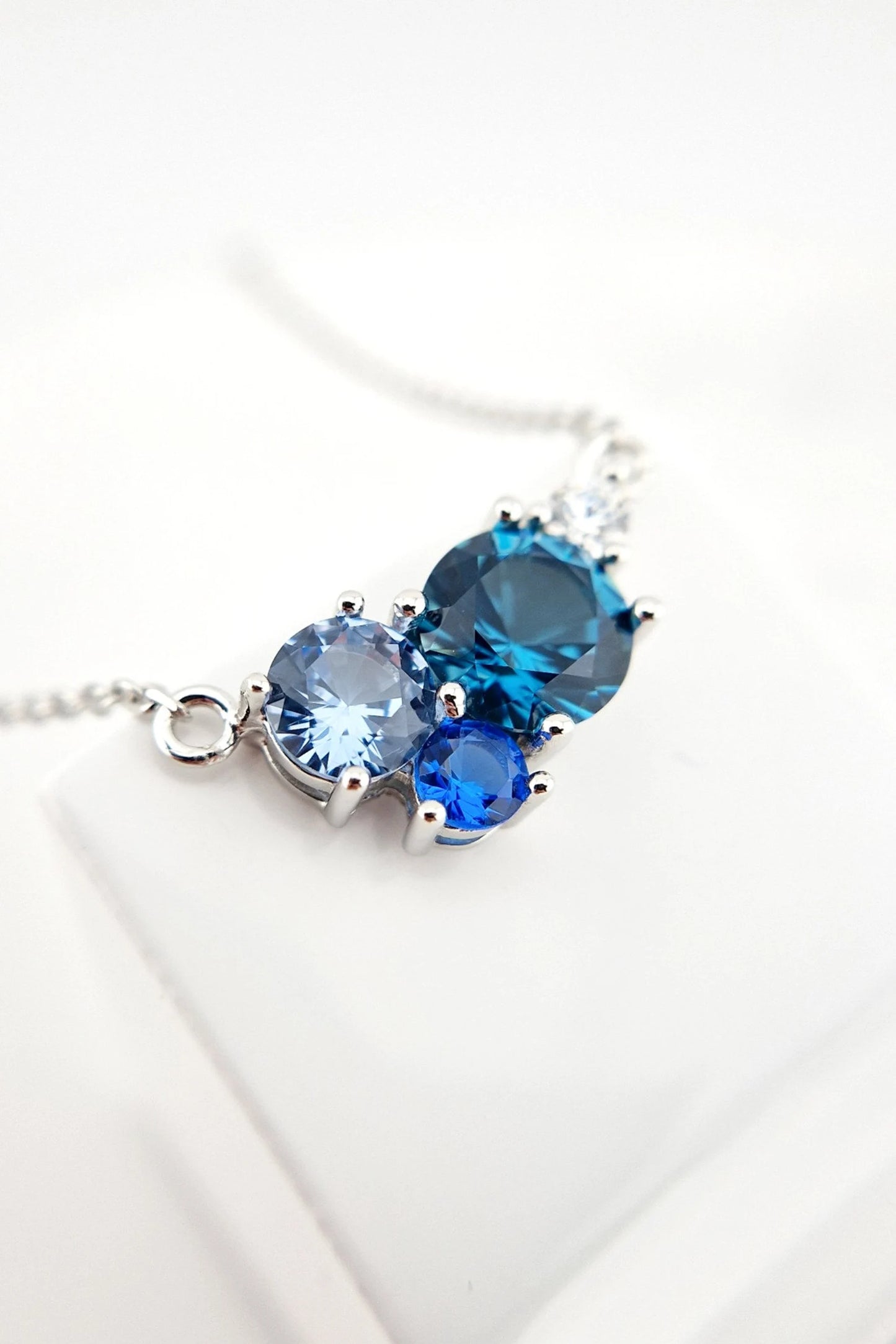 Elegant Gemstone Necklace | Together against Diabetes