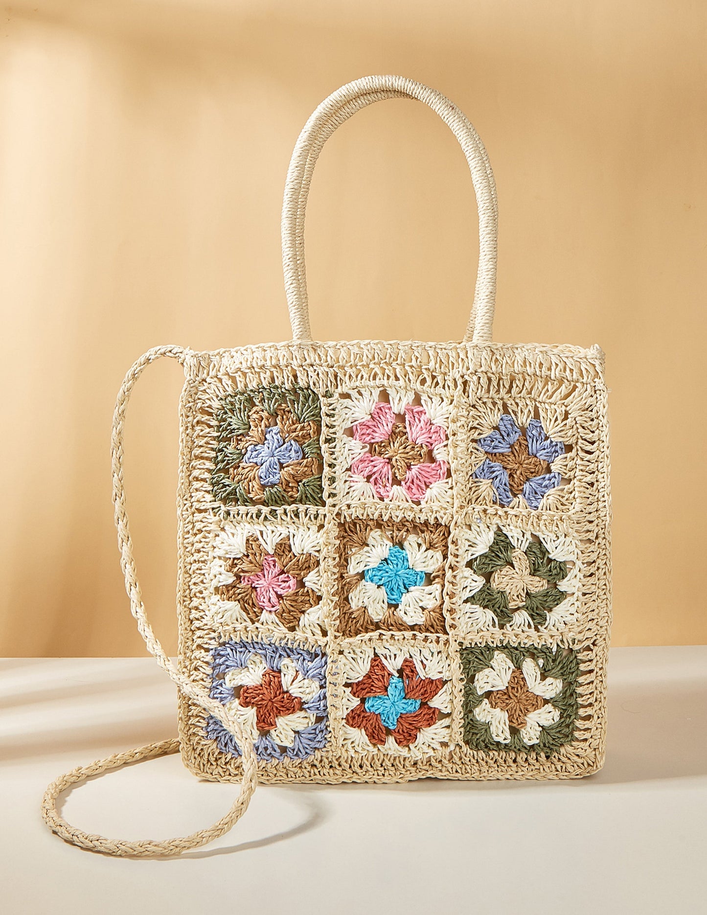 Amabel™ - Colored Flower Straw Bag