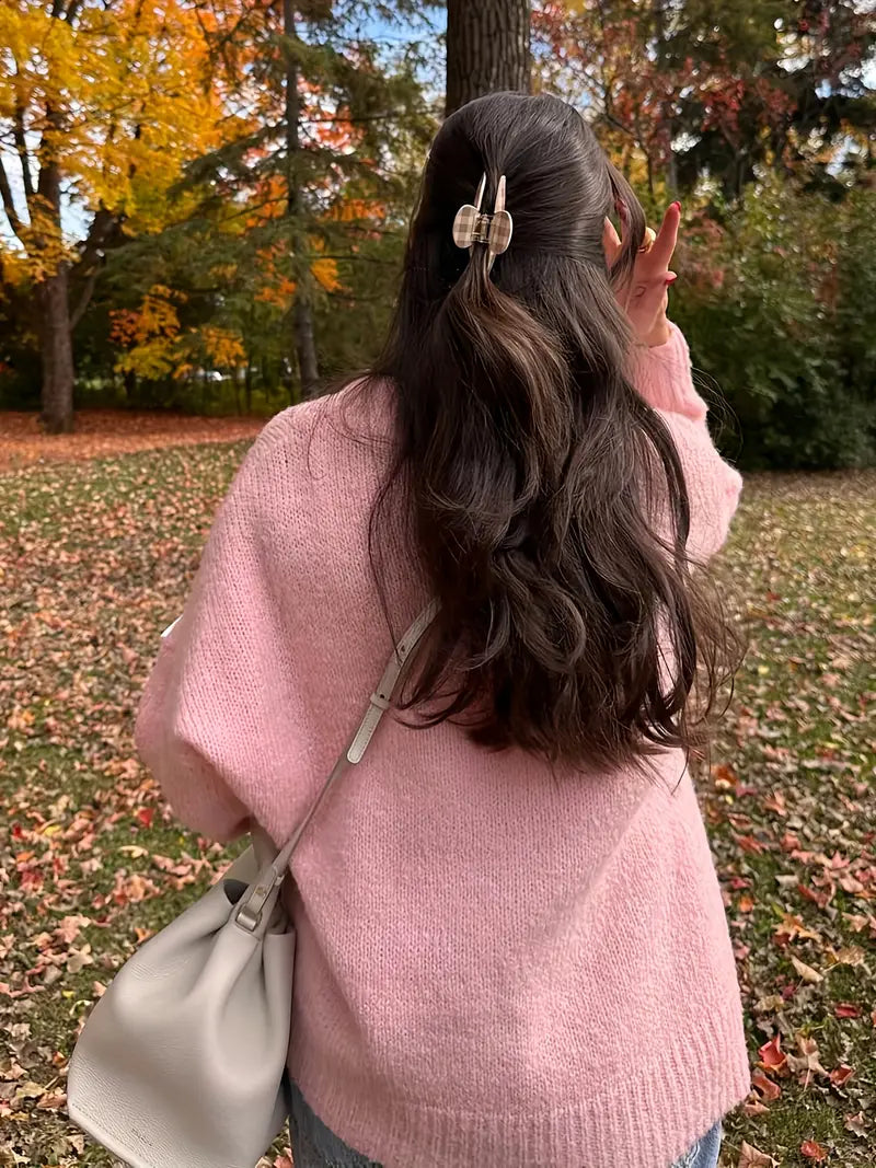 Cozy Autumn Sweater | Together against Breast Cancer
