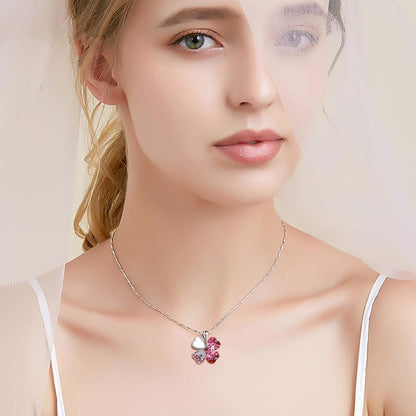 Four-Leaf Clover Necklace | Together Against Breast Cancer