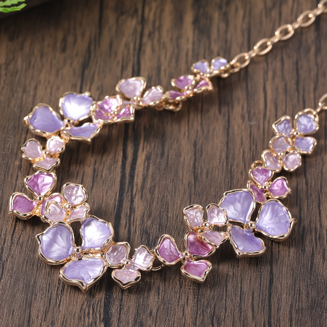 Floral Elegance Necklace Set | Together against Breast Cancer