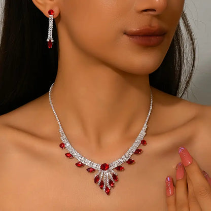 Elegant Sparkle Necklace | Together against Breast Cancer