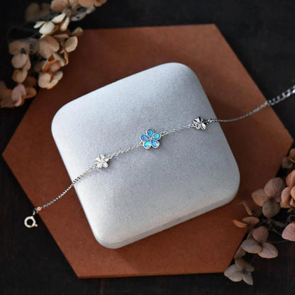 Delicate Flower Bracelet | Together against Diabetes