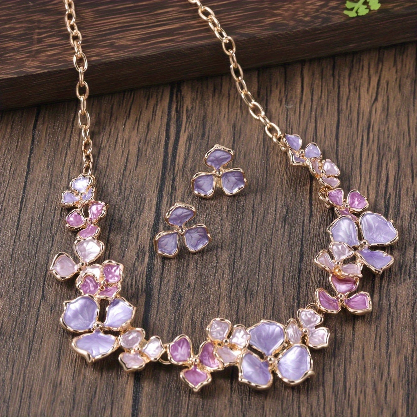 Floral Elegance Necklace Set | Together against Breast Cancer