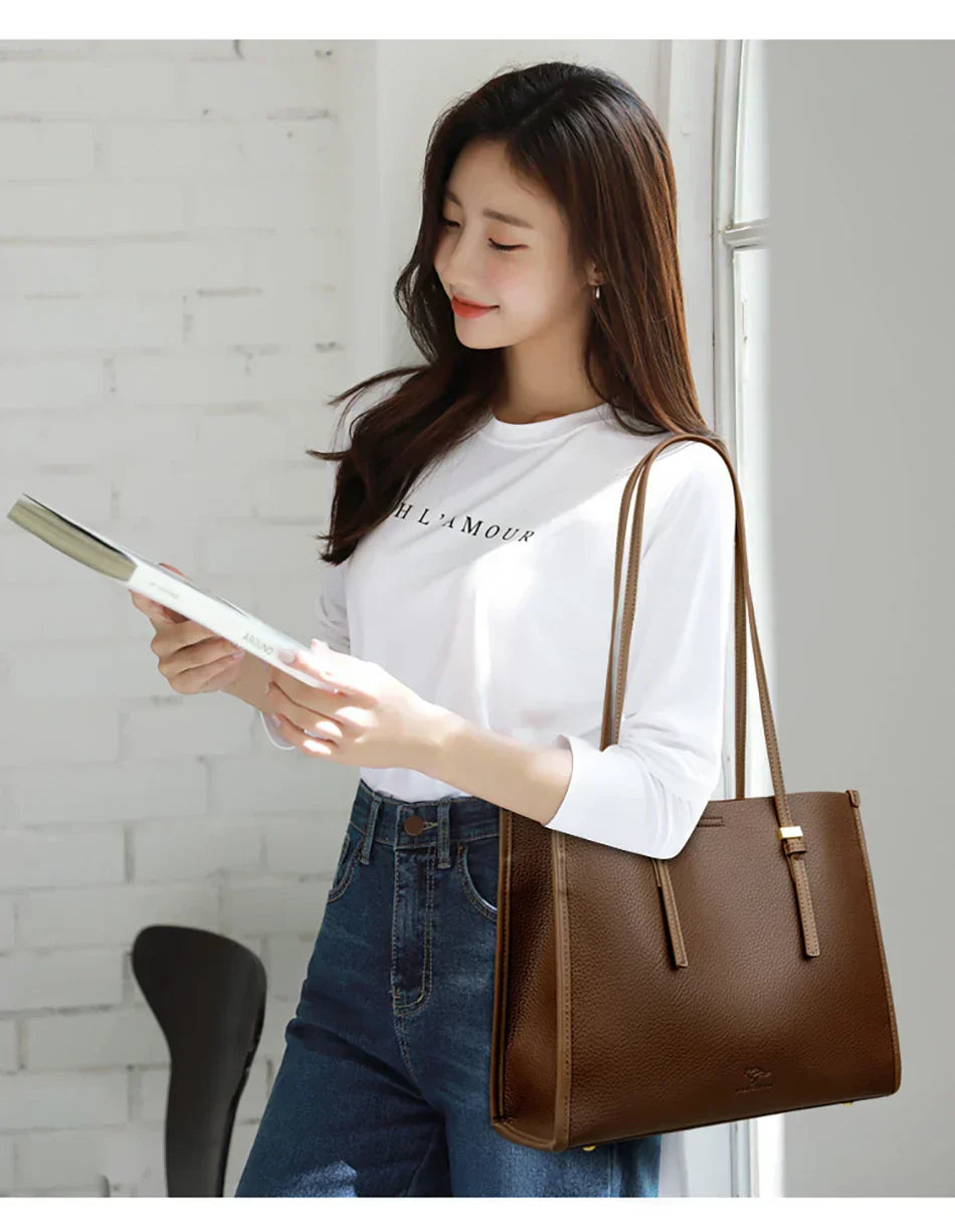 Liva™ - Spacious Leather-Look Bag