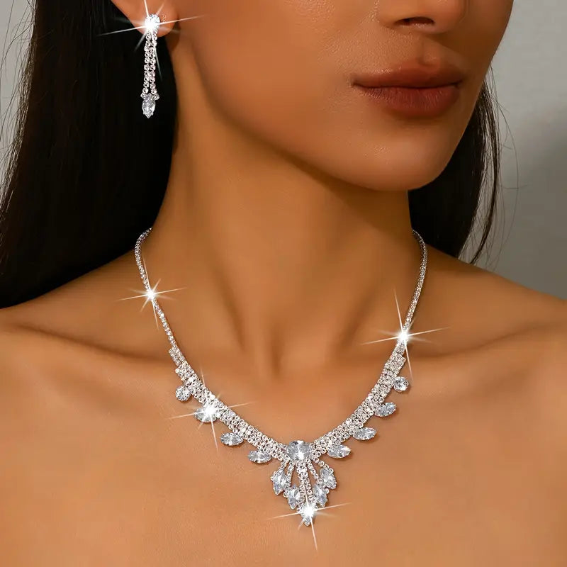 Elegant Sparkle Necklace | Together against Breast Cancer