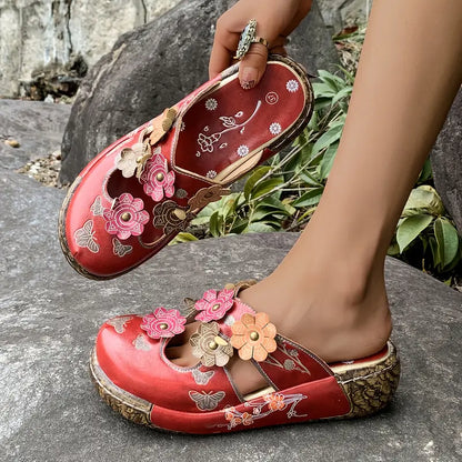 Noelle™ – Red leather sandals with retro floral pattern