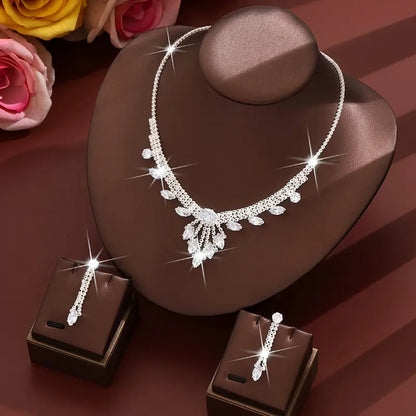 Elegant Sparkle Necklace | Together against Breast Cancer