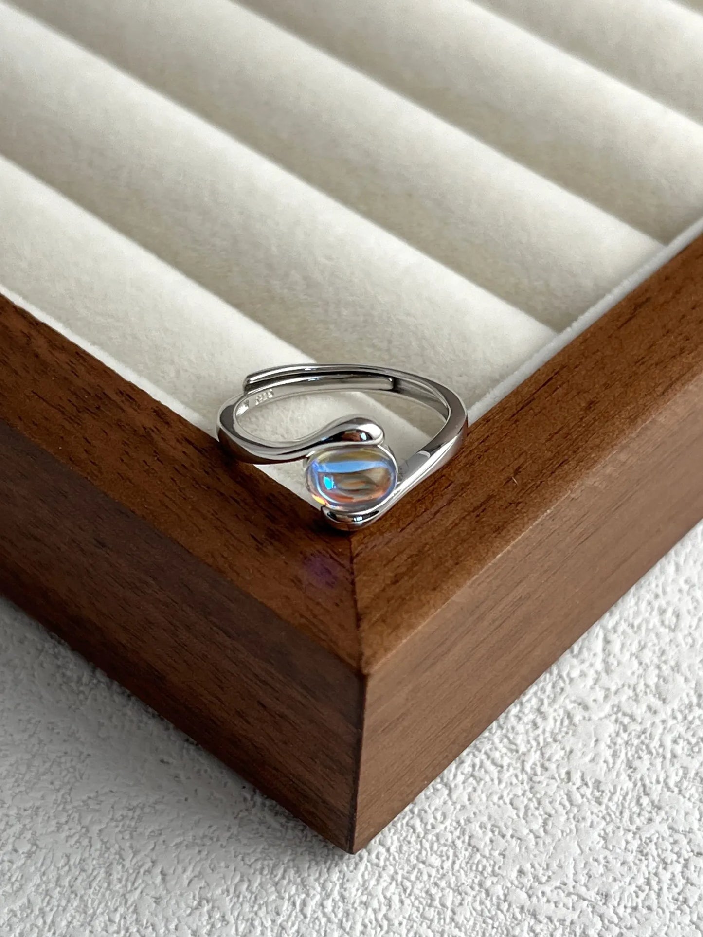 Moonlit Glow Ring | Together against Diabetes