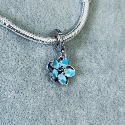Flower Charm Bracelet | Together against Diabetes