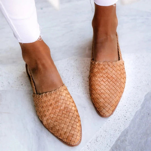 Yliana™ – Lightweight and flexible sandals