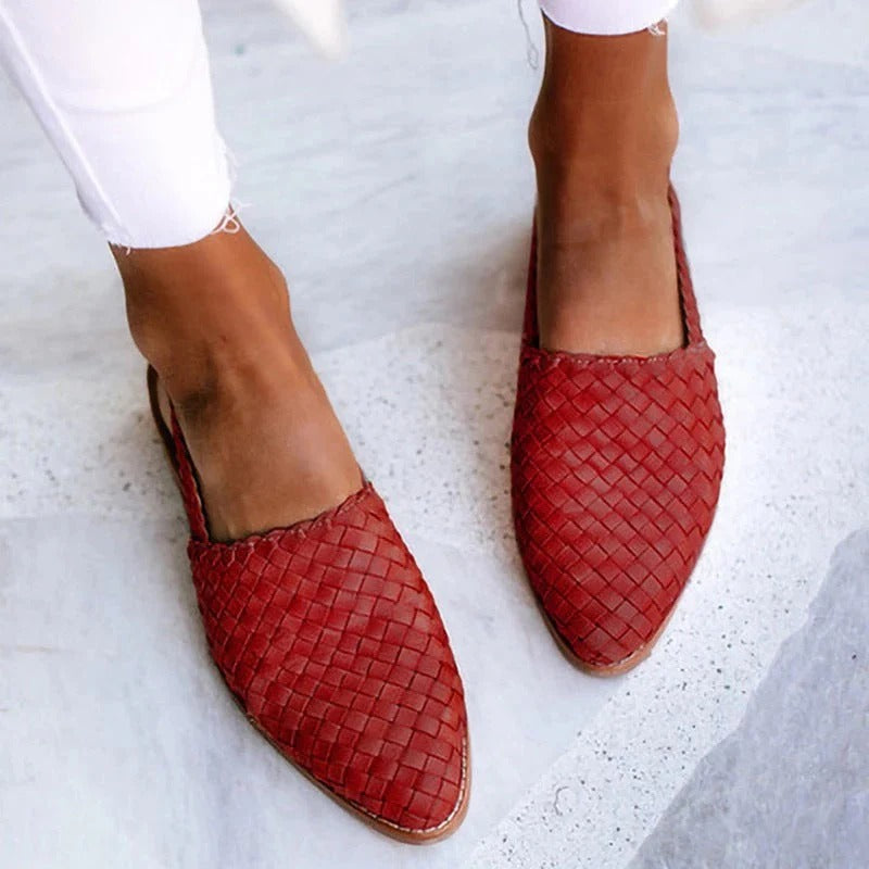 Yliana™ – Lightweight and flexible sandals