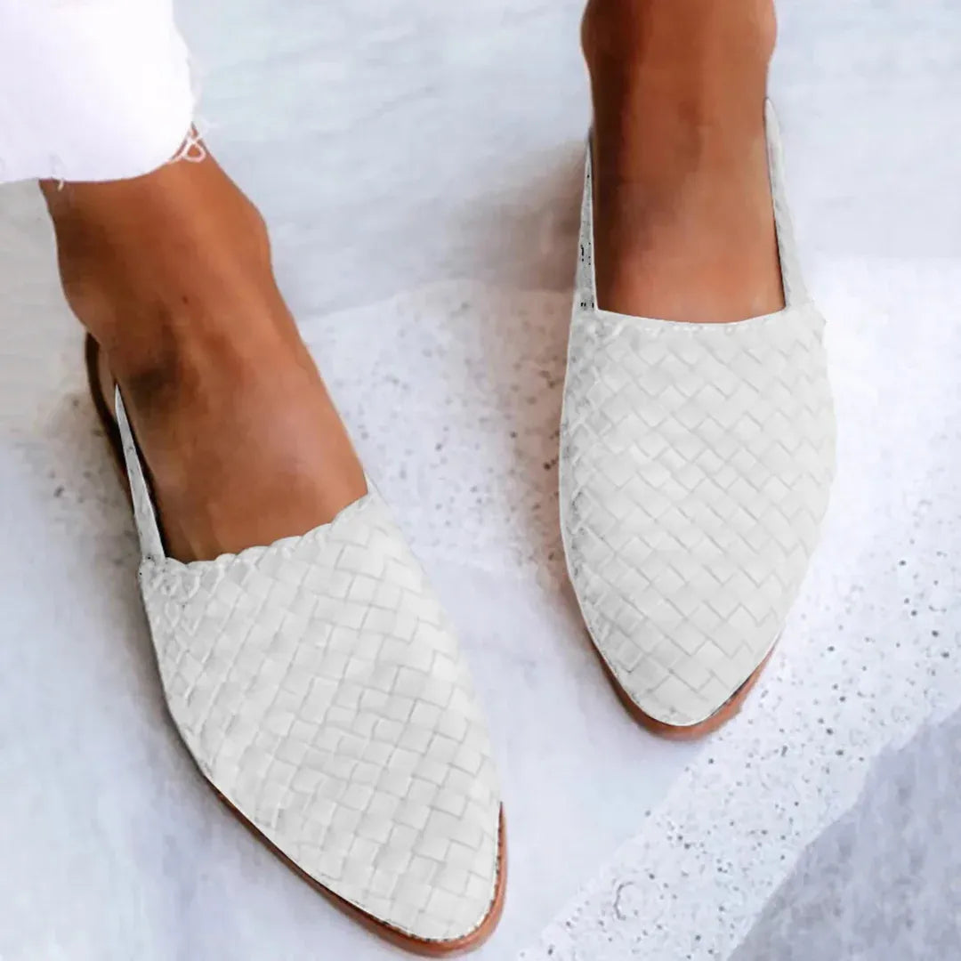 Yliana™ – Lightweight and flexible sandals