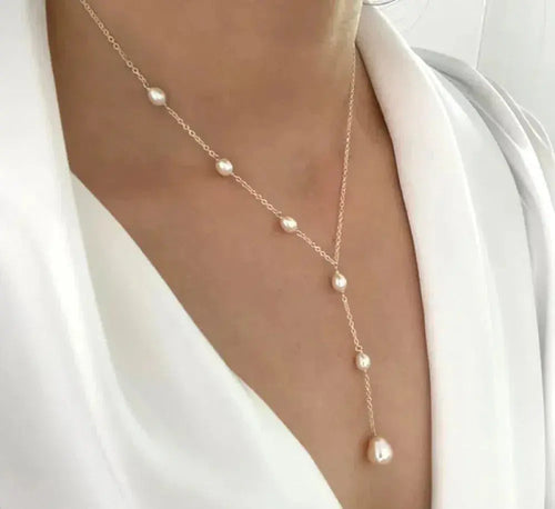 Elara™ - Elegant Vintage Pearl Necklace