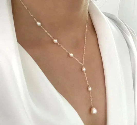 Elara™ - Elegant Vintage Pearl Necklace